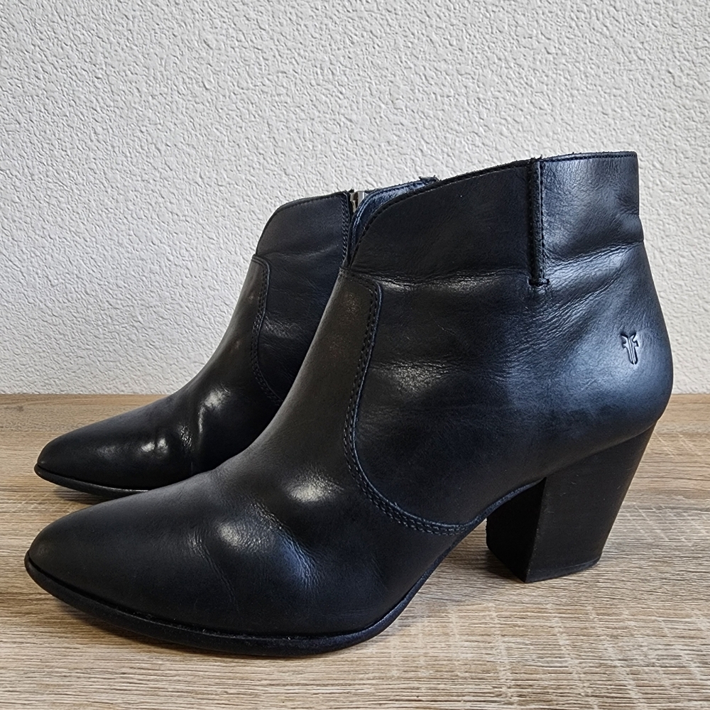 FRYE Black Leather Ankle Zip Boots 10 M - Picture 15 of 16